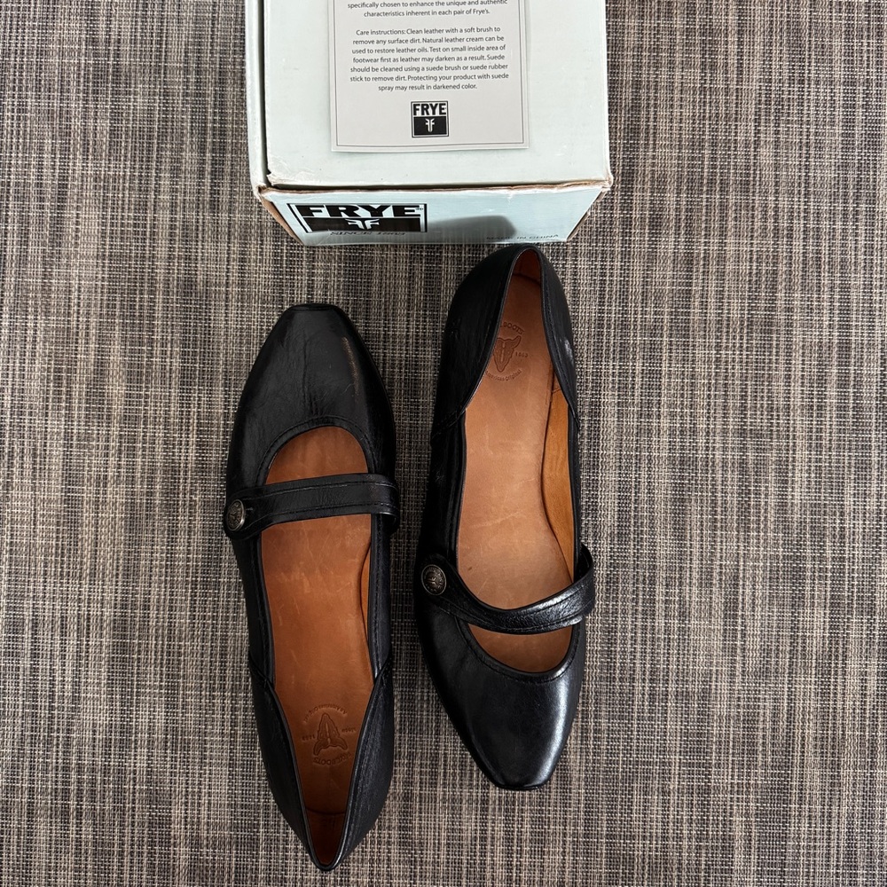 Frye - Mary Janes black